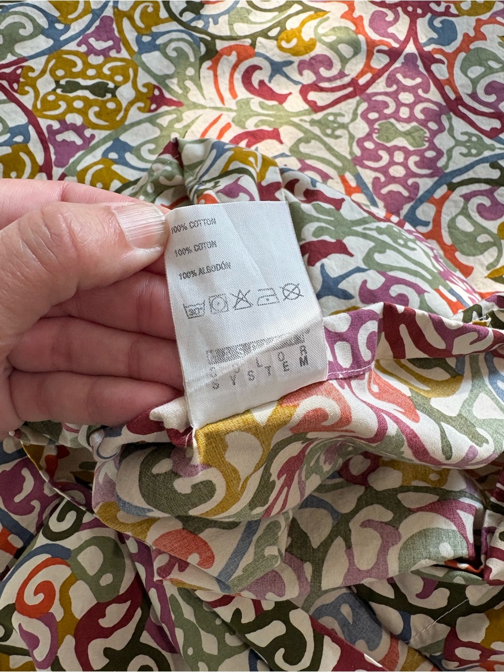 Crate & Barrel Lucia Duvet Set in King Colourful Boho Medallion - Picture 8 of 12